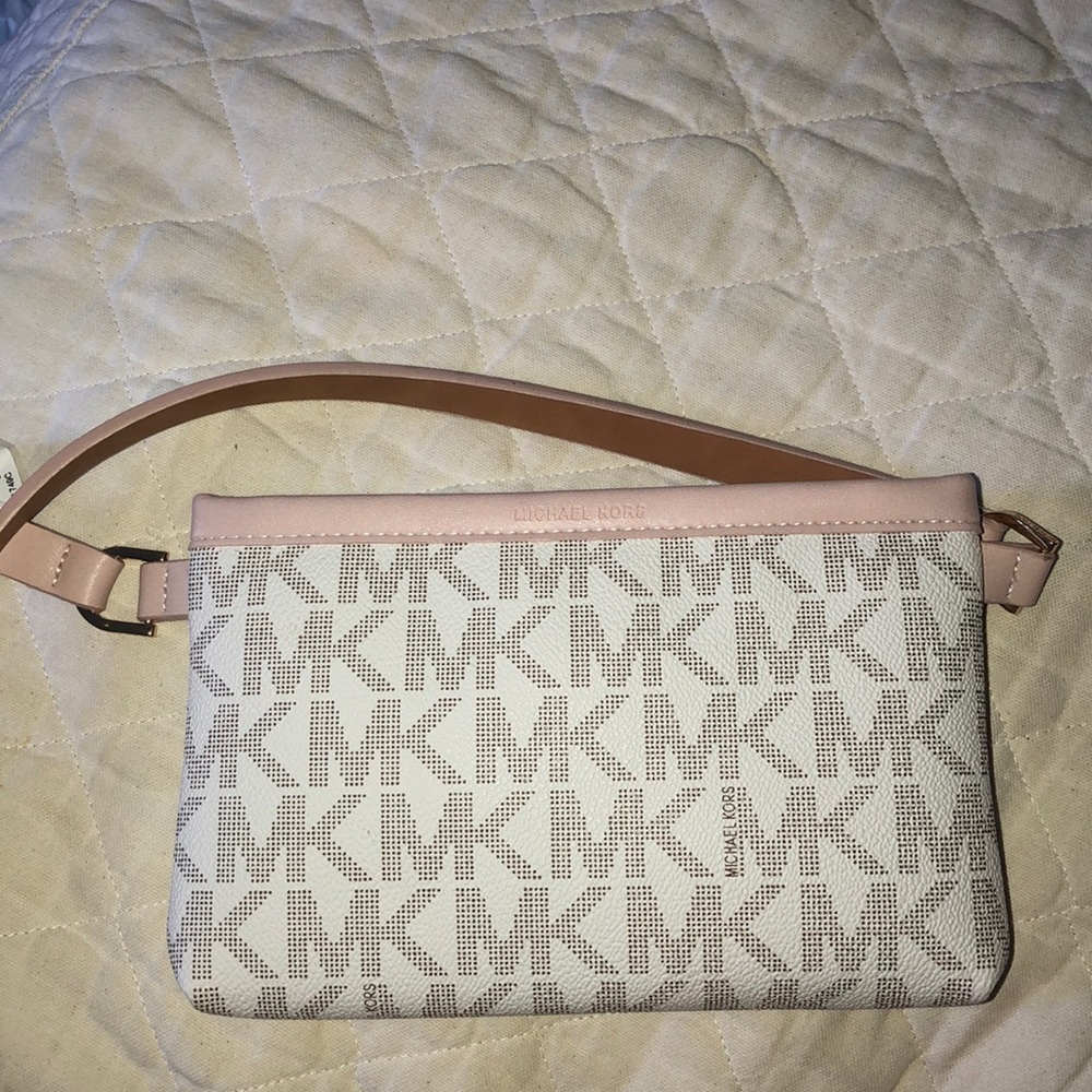 Michael Kors Signature Fanny Pack Waist Small Bag